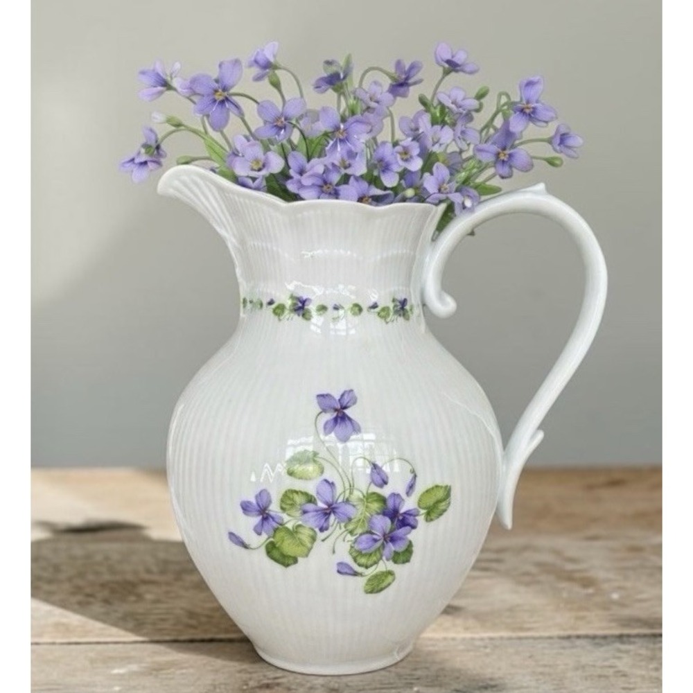 VTG KAISER Romantica Viola 7" Pitcher Purple Violets W. Germany Porcelain